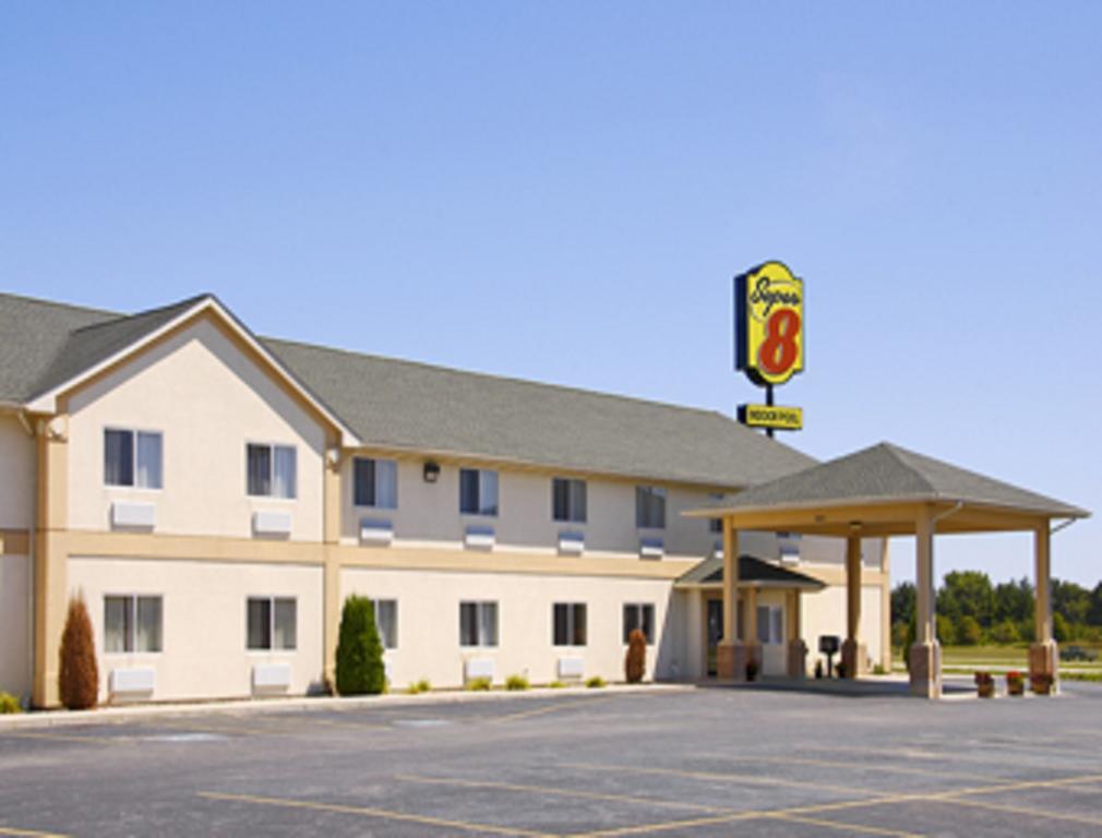 Super 8 By Wyndham Huntington Hotell Exteriör bild